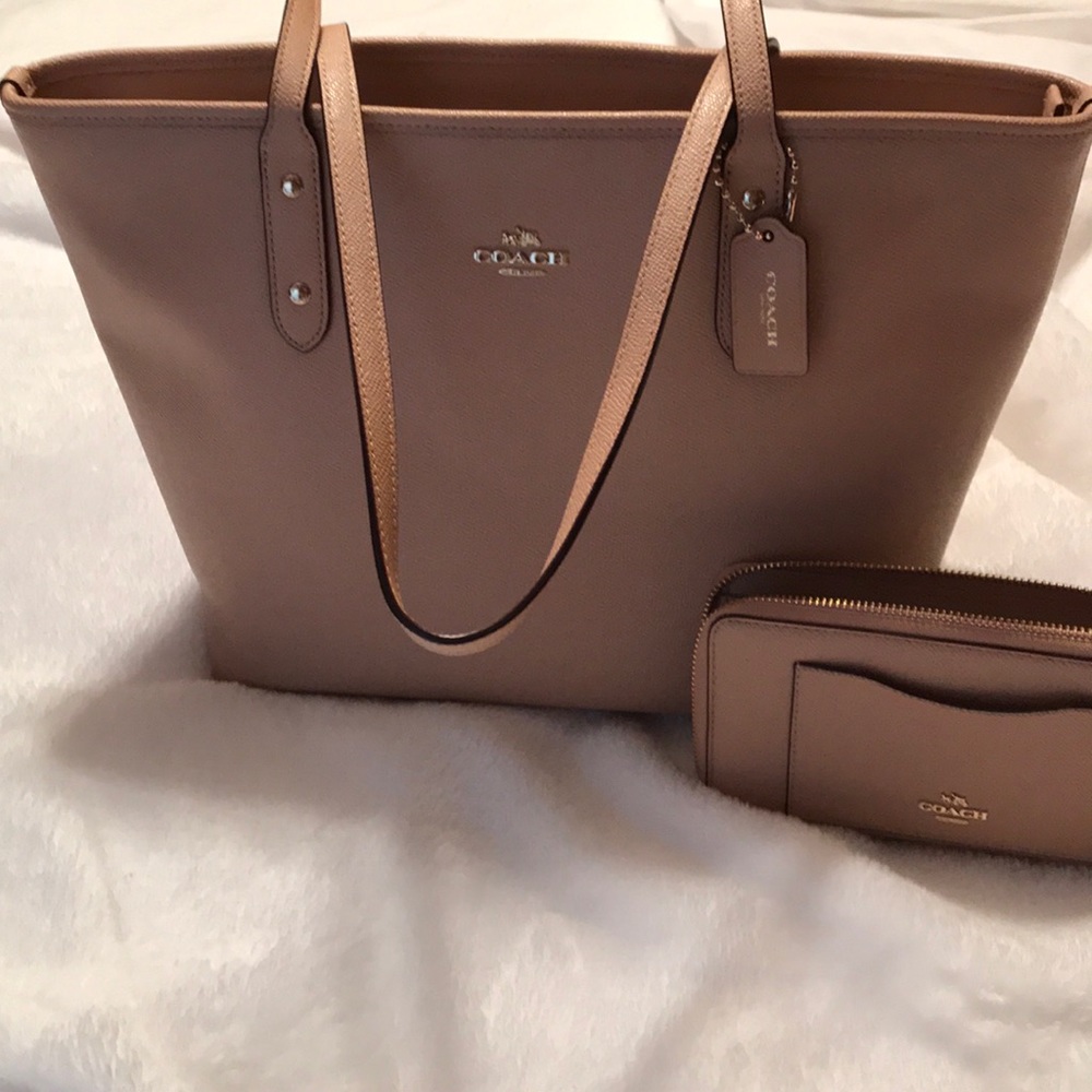Coach hand bag and wallet